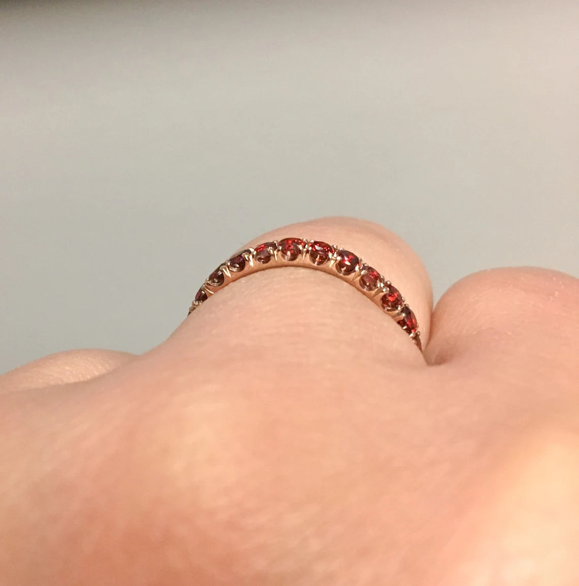 Garnet Pave Eternity Band/ 2.5mm Stacking Ring/ Garnet Infinity Wedding Anniversary Ring/ January Birthstone Ring/ 10K, 14K, 18K, Platinum