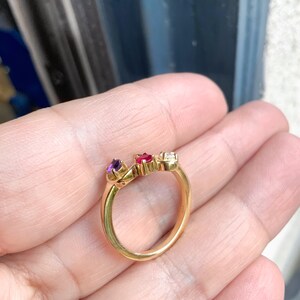 3 Stone Mother's Ring/ Tree Leaf Nature Inspired Floral Design/ Personalized Family Birthstone Twig Ring/ Diamond Ruby Amethyst Branch Ring