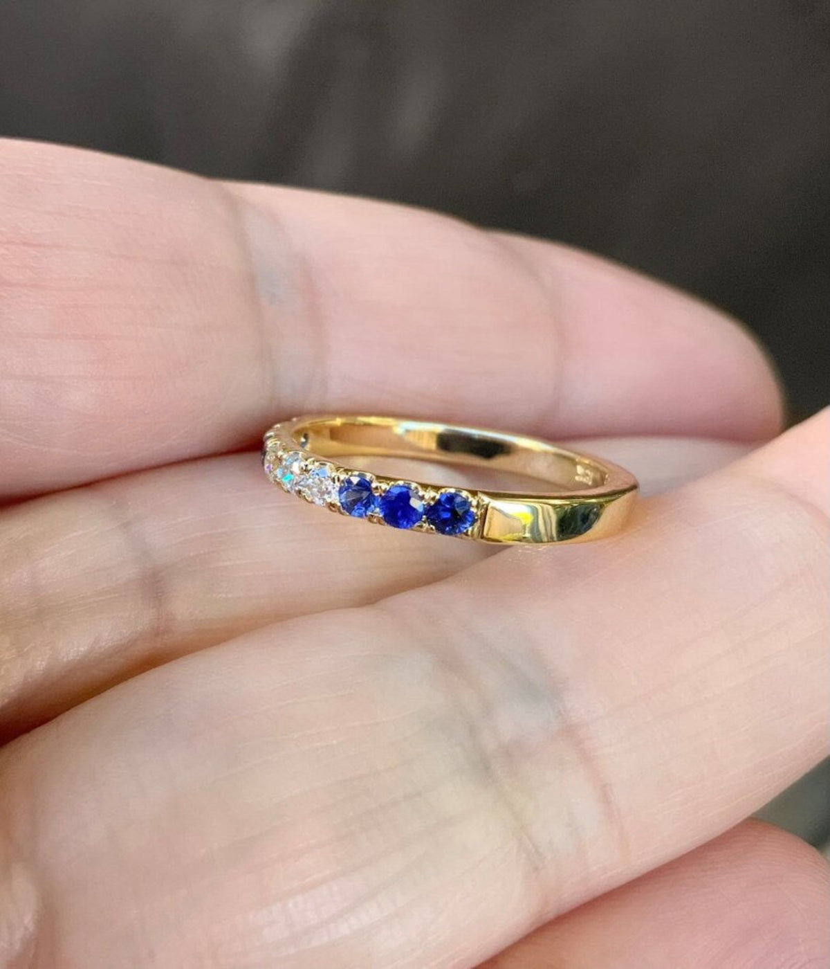 Gradient Blue White Ring/ Blue Sapphire and Diamond Pave Ombre Stacking Ring/ 2.3mm Unique Wedding Band/ 9-Stone Diamond Blue Sapphire