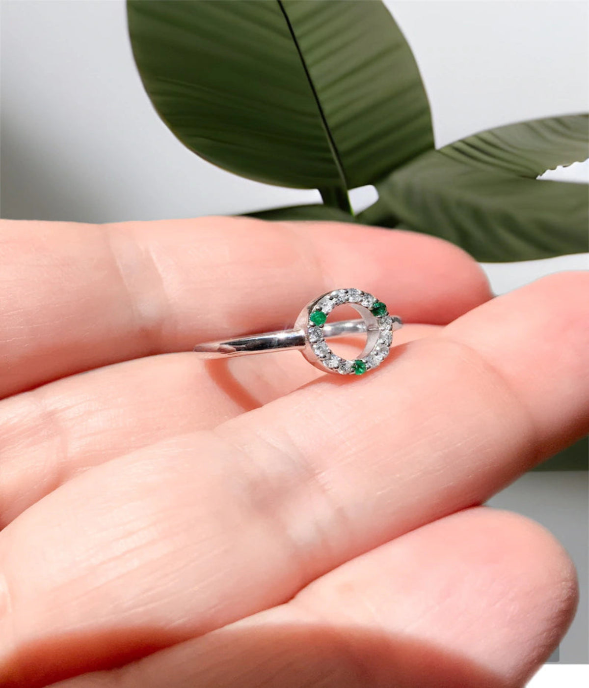 Open Circle Ring/ Diamond Circle of Life Ring with 3 Emerald Birthstones/ Family Eternity Ring/ Dainty Geometric Ring/ Minimalist Karma Ring